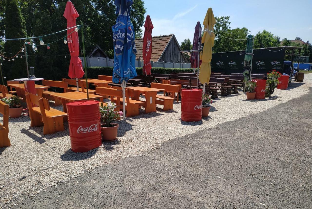Feherlo Vendeghaz & Restaurant Buk Exterior photo